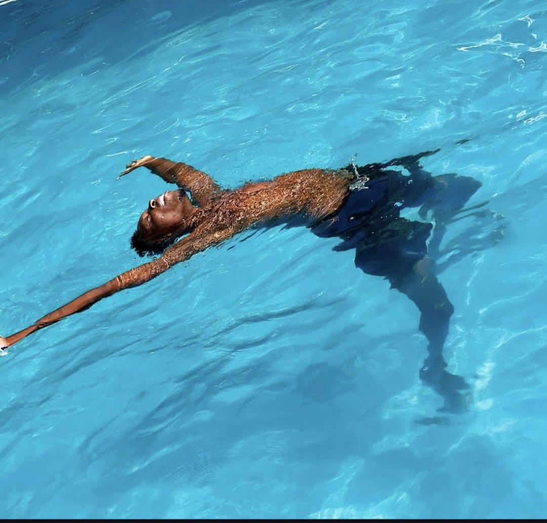 Afternoon at the pool — Relax Eden Gardens