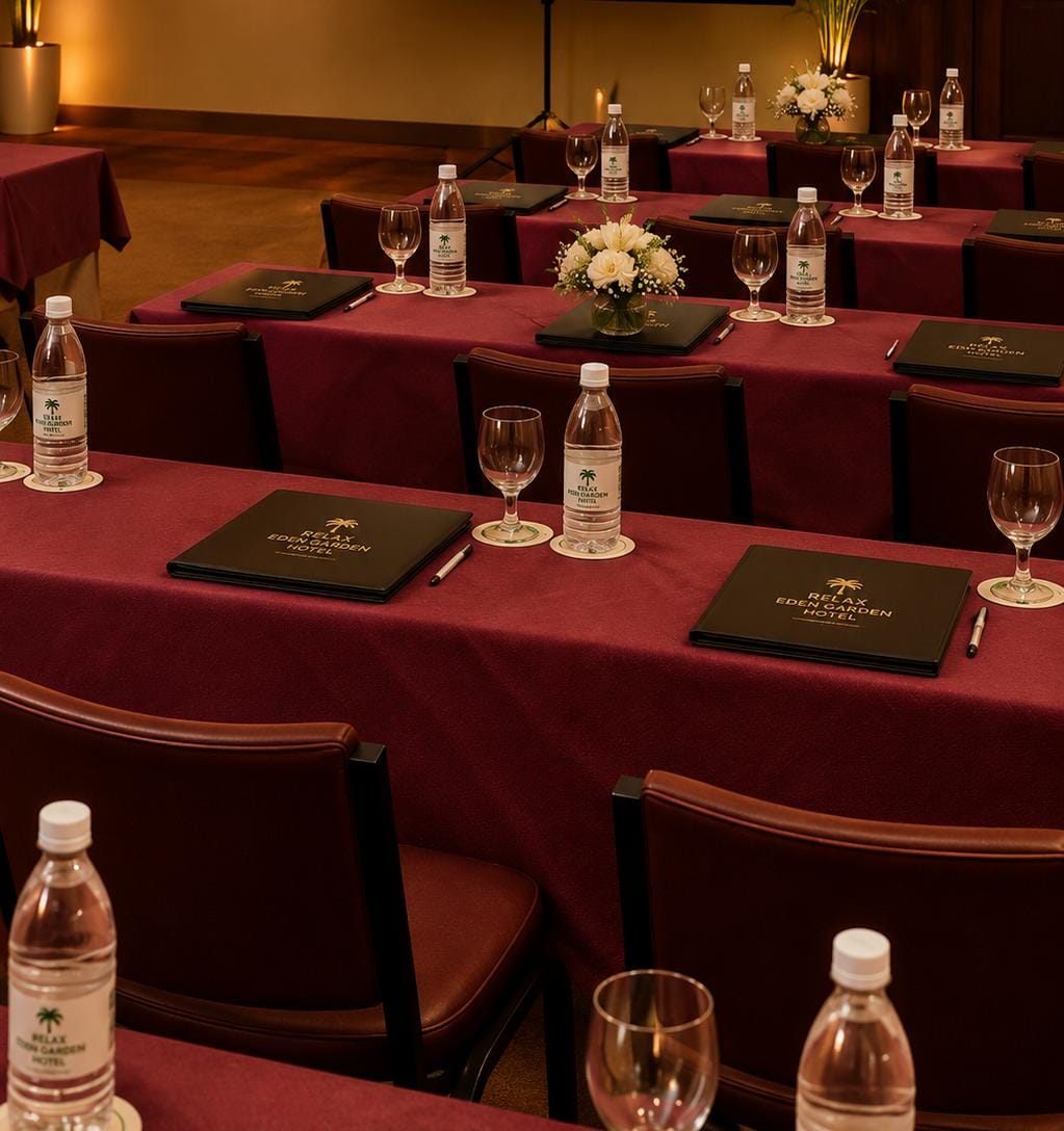 Private meeting at Relaxed Eden Gardens